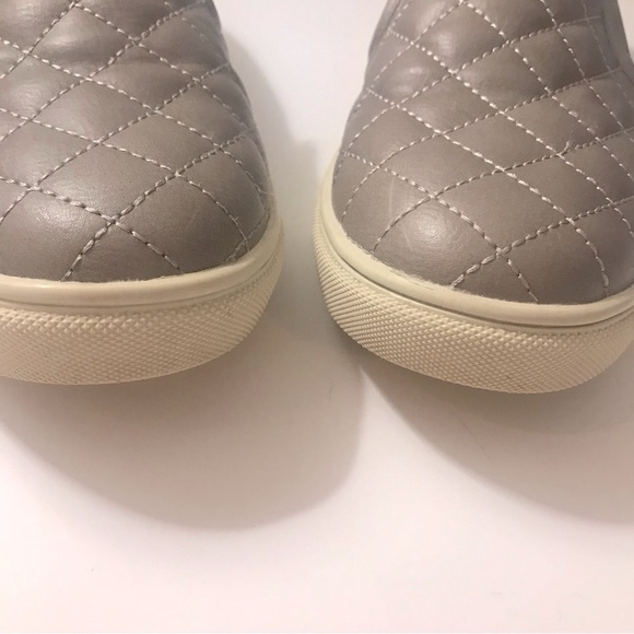 Steve Madden| Steve Madden tan quilted sneakers size 7.5M - Picture 3 of 11